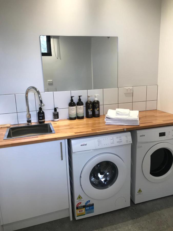Gillys Guesthouse Metung Eksteriør billede